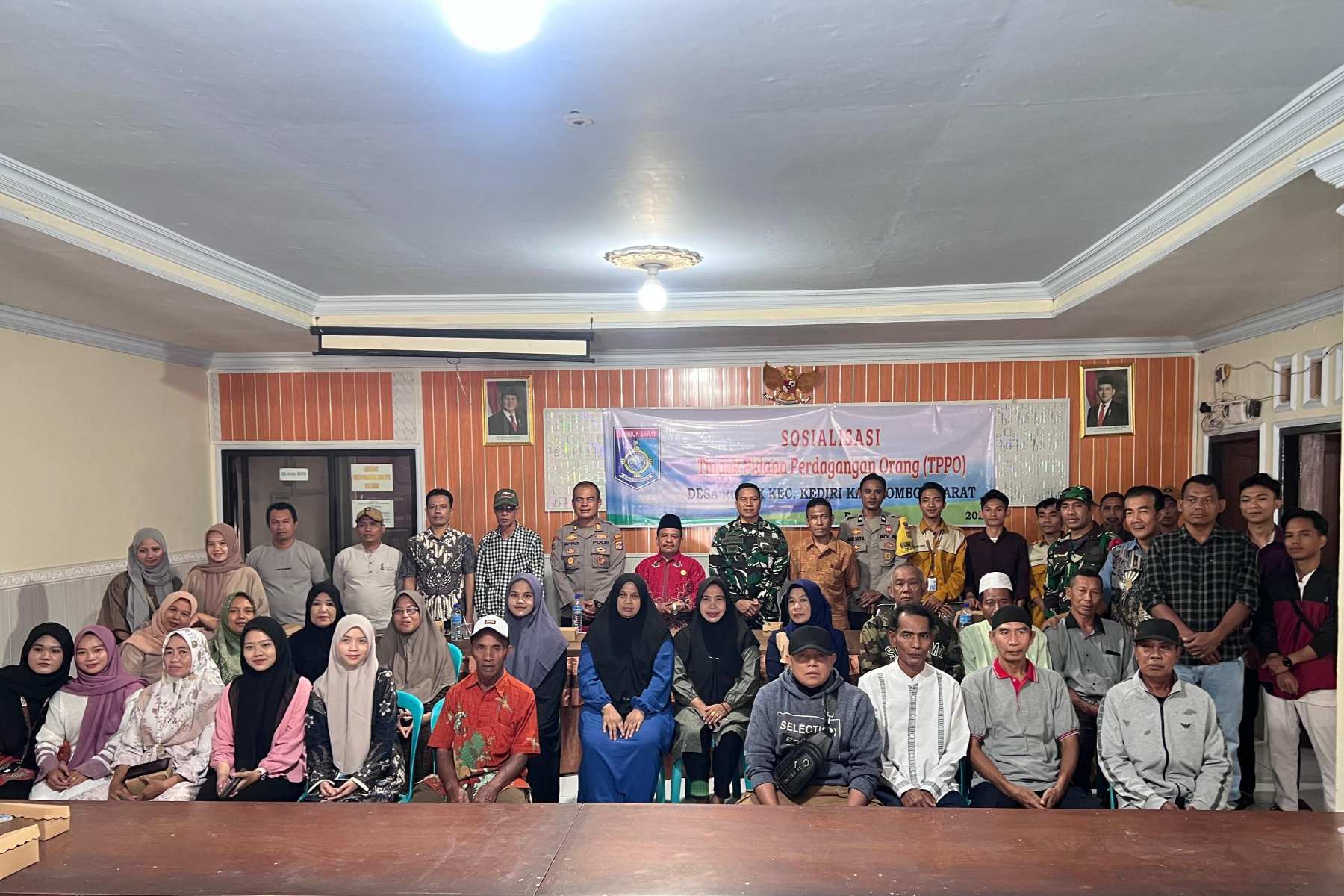 Desa Rumak Bergerak Lawan TPPO, Polsek Kediri Gelar Edukasi Warga