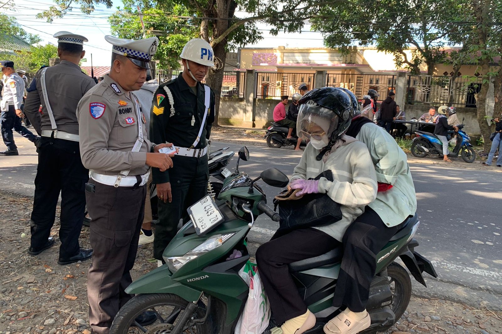 Operasi Patuh Rinjani 2025 Polres Lombok Barat Tindak Puluhan Pelanggar di Kediri