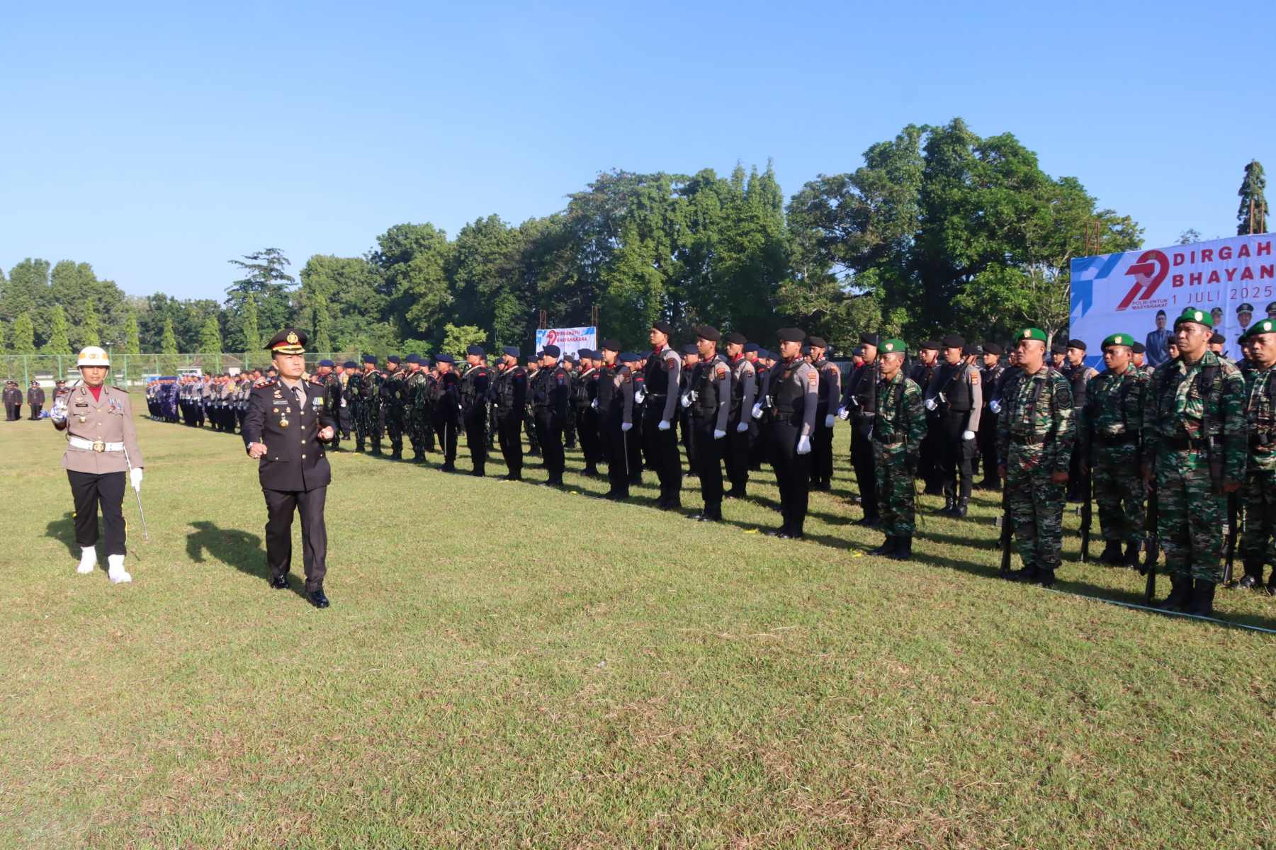 Polres Lombok Barat Gaungkan Astacita dalam Peringatan Hari Bhayangkara