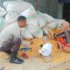 Bhabinkamtibmas Lombok Barat Dukung Distribusi Jagung ke Bulog