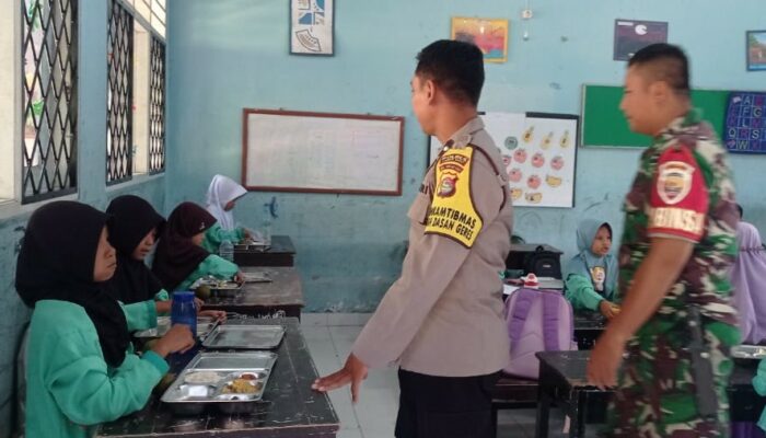 Distribusi MBG di Gerung: Komitmen Polri Jaga Keamanan dan Ketepatan