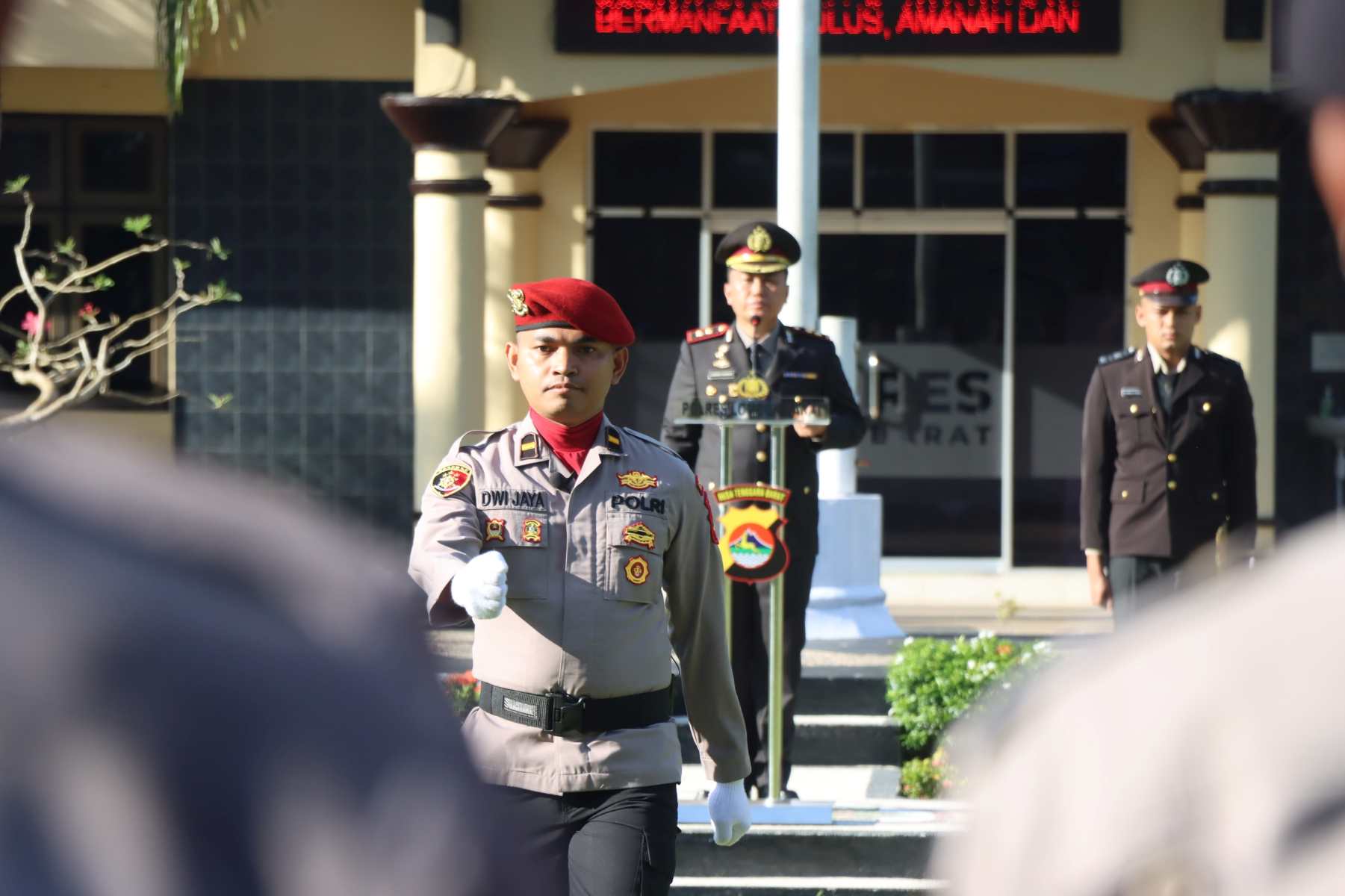 Semangat Kebhinekaan di Upacara Hari Lahir Pancasila 2025 Polres Lombok Barat