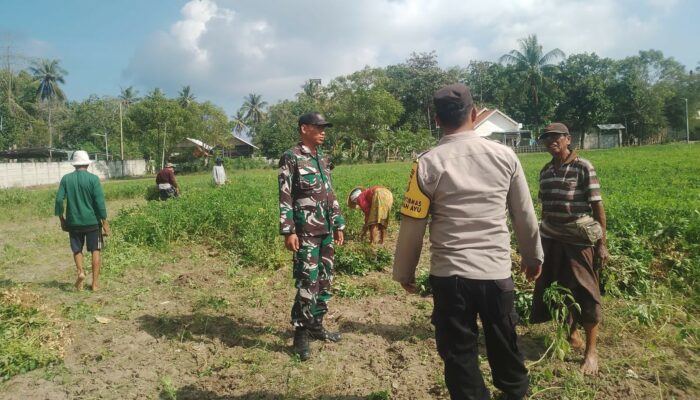 Perkuat Ketahanan Pangan, Polisi Ajak Warga Taman Ayu Tanami Lahan Tidur