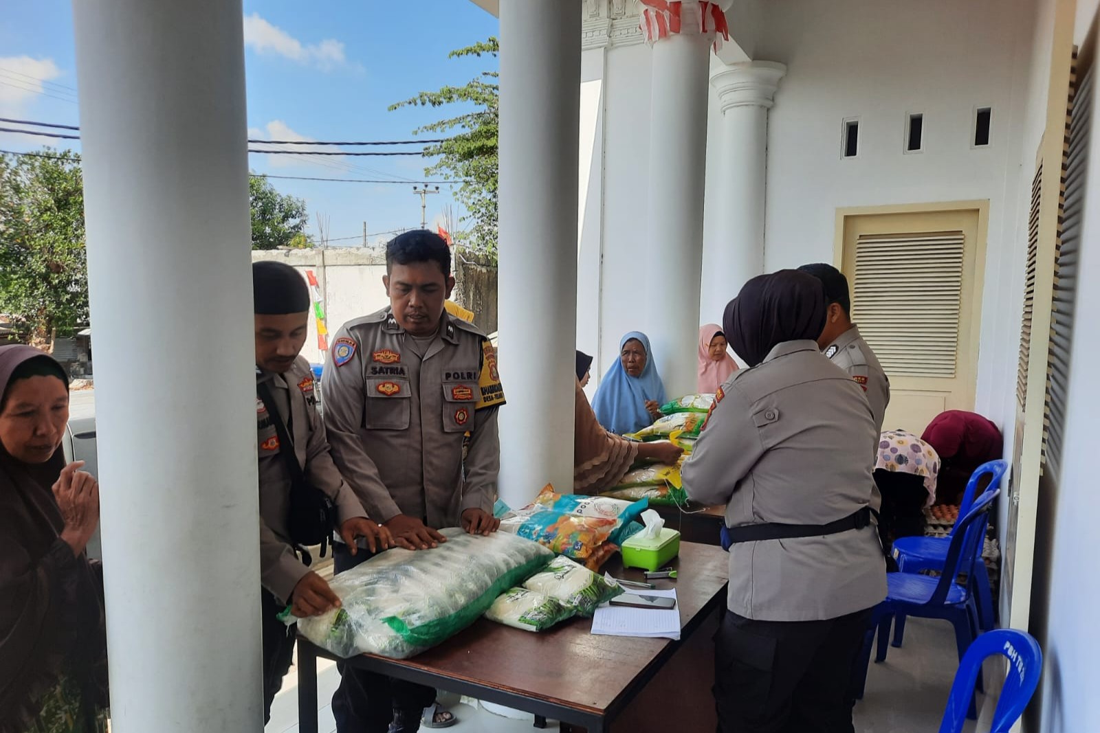 Stabilkan Harga, Polres Lombok Barat Hadirkan Pangan Murah di Labuapi