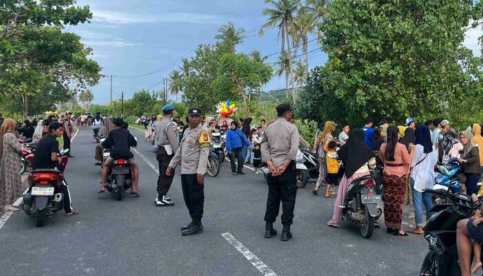 Aksi Personel Polsek Sekotong Jaga Tradisi Nyongkolan Sasak