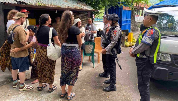 Polisi Perketat Pengamanan Wisata Pura Batu Bolong Senggigi